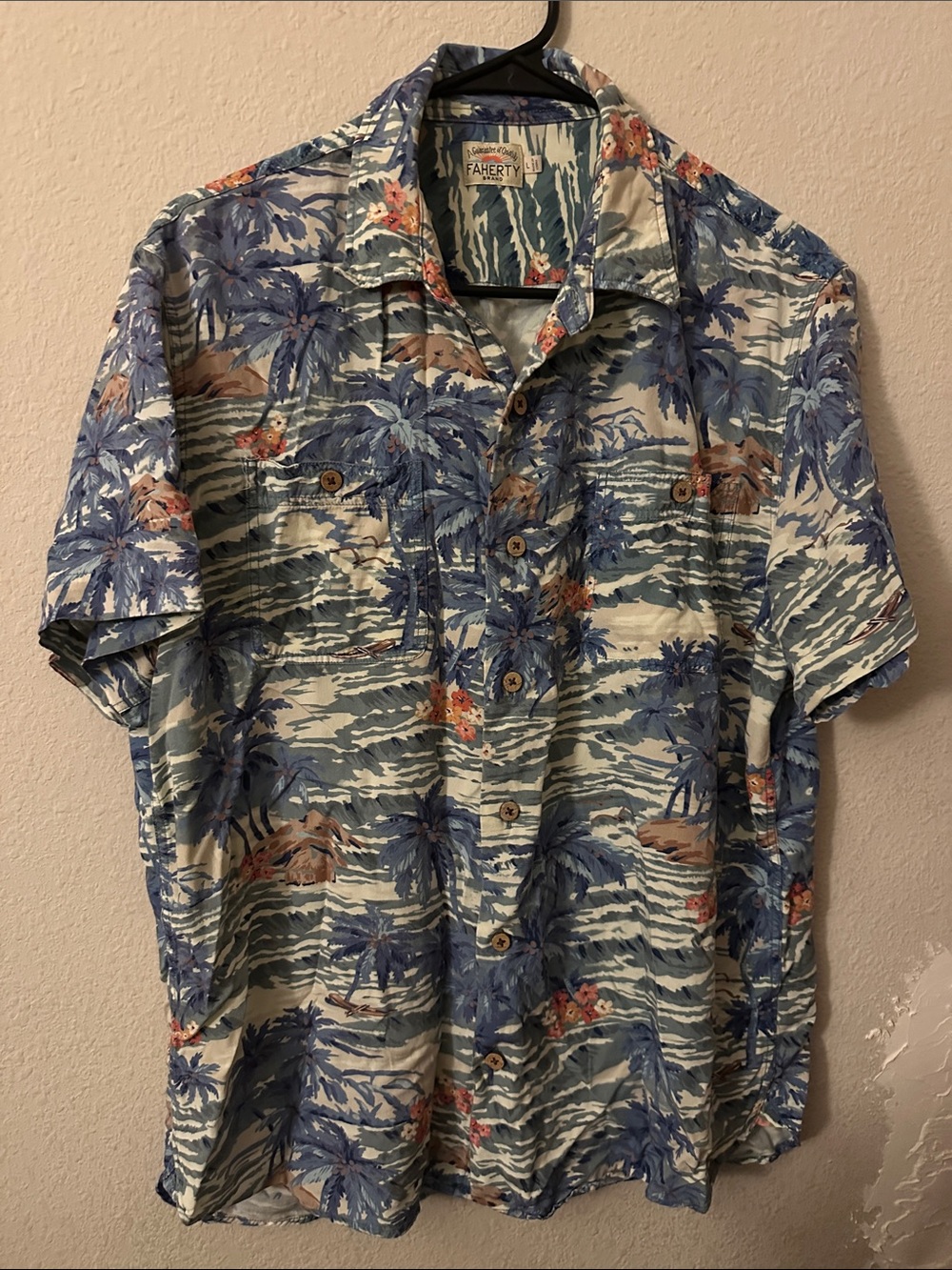 Faherty Blue and Tan Palm-Print Short Sleeve Button-Down